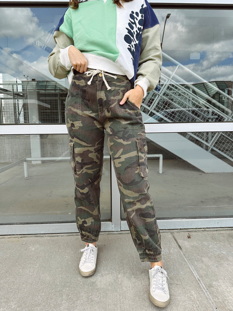 (Restocked!!) Camo Cargo Jogger Pant