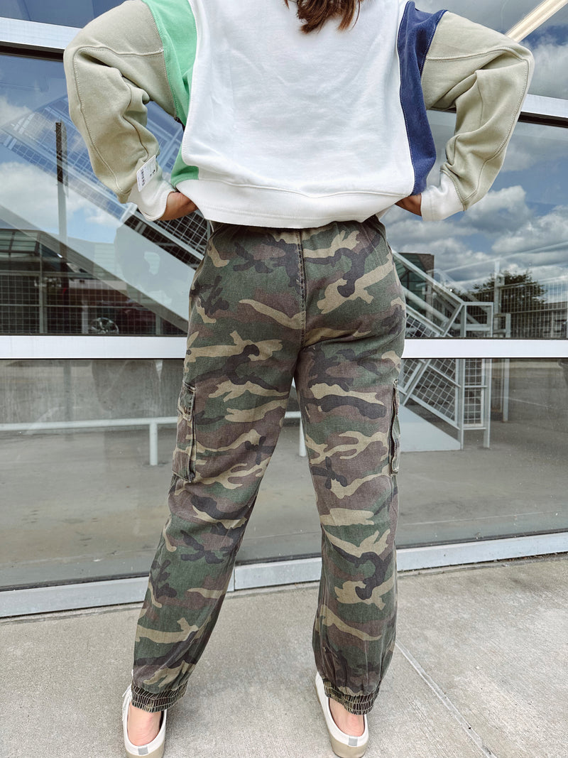 (Restocked!!) Camo Cargo Jogger Pant