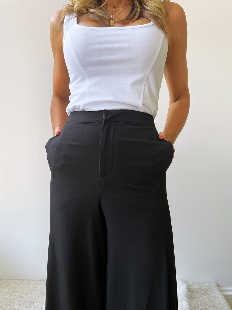 Wide Leg Pleated Trouser