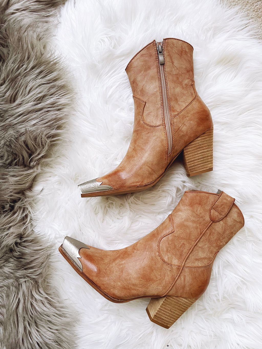 Dakota Silver Toe Boot
